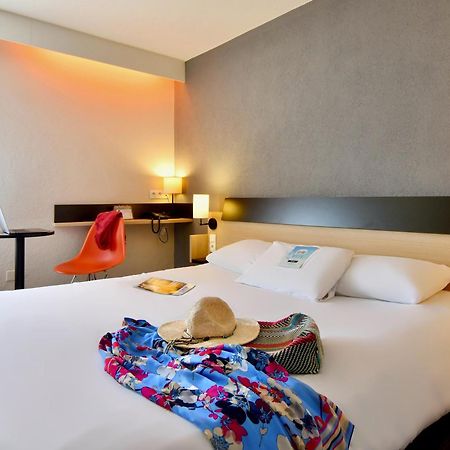 กีริอ๊าด ตูร์ ซุด ชองเบร เล ตูร์ Hotel ช็องเบรย์-เล-ตูร์ ภายนอก รูปภาพ