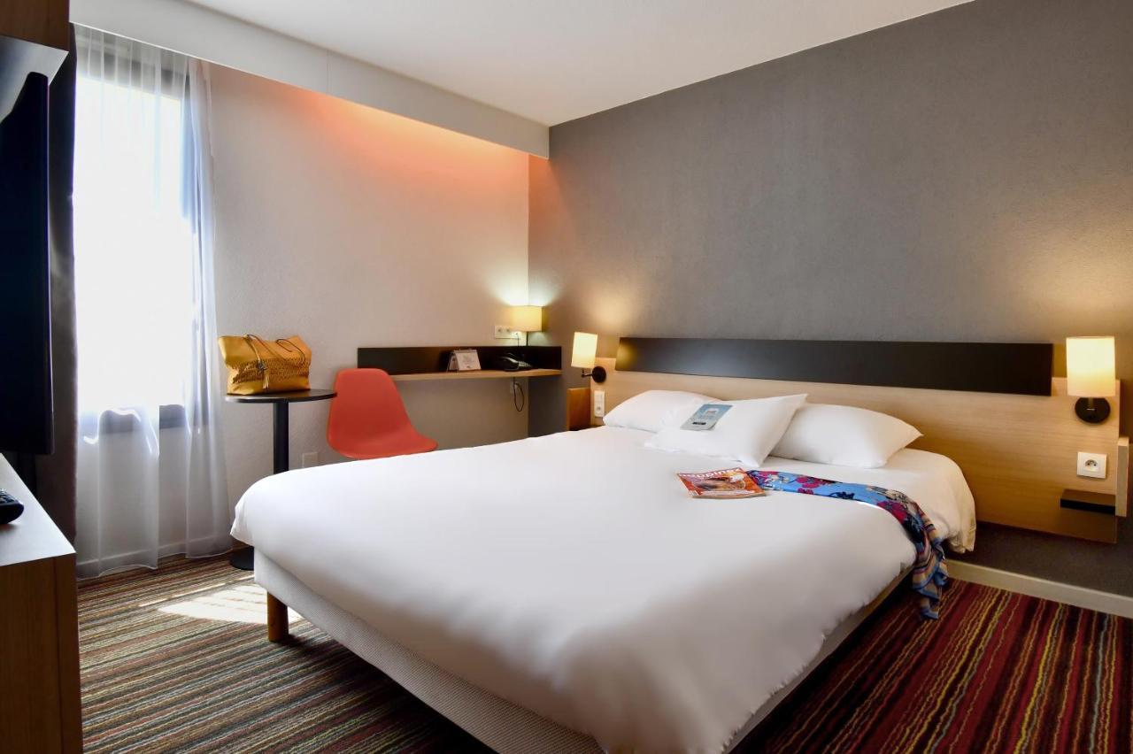 กีริอ๊าด ตูร์ ซุด ชองเบร เล ตูร์ Hotel ช็องเบรย์-เล-ตูร์ ภายนอก รูปภาพ