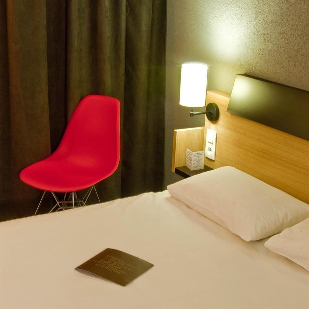 กีริอ๊าด ตูร์ ซุด ชองเบร เล ตูร์ Hotel ช็องเบรย์-เล-ตูร์ ภายนอก รูปภาพ
